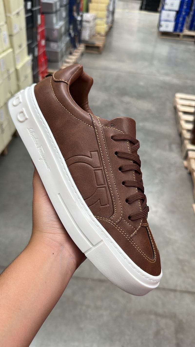 Tenis Ferragamo Gancini Low Top Piel Café | Sneaker Lujo Hombre